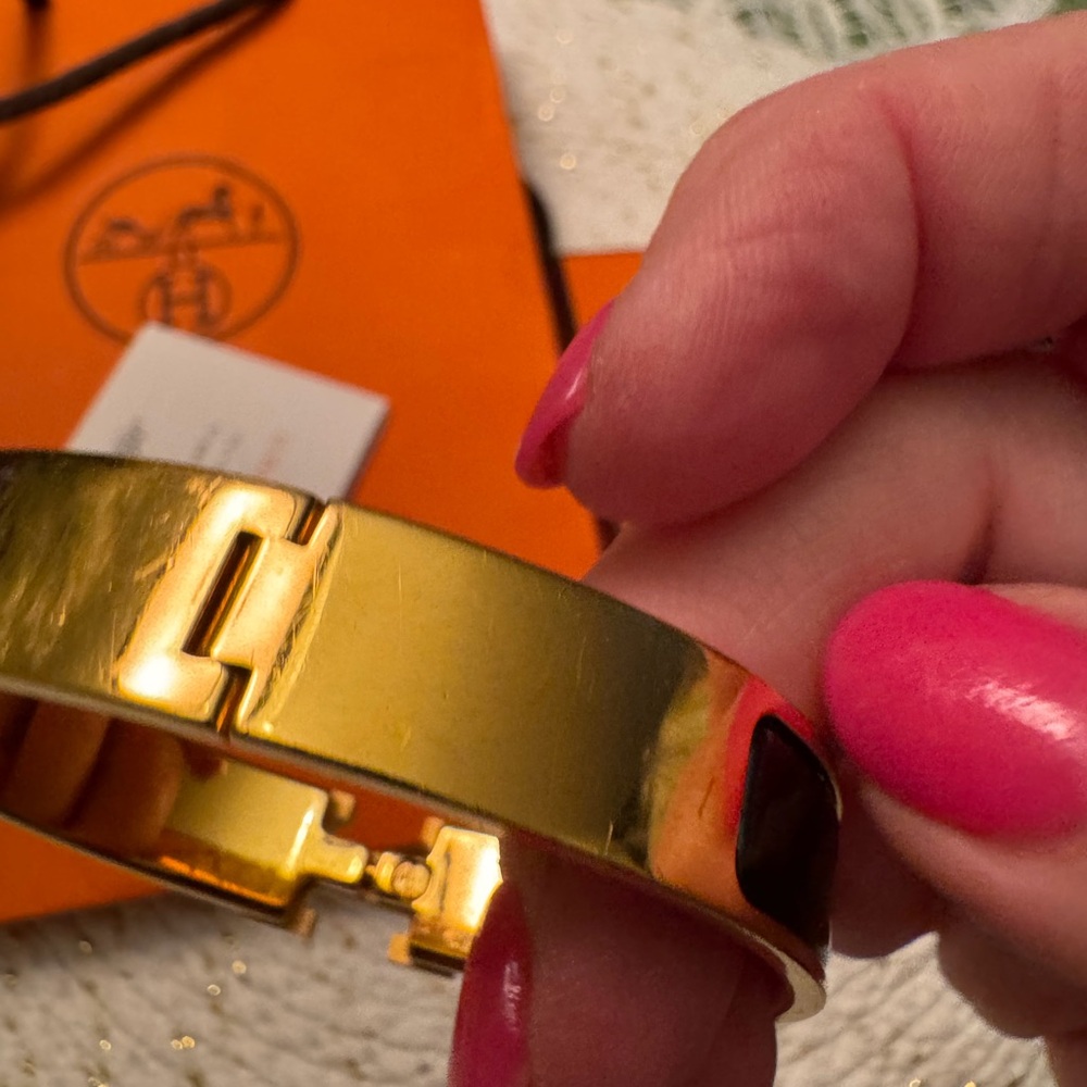 Hermes Black Enamel and Gold H Clic Clac Bracelet - Picture 3 of 4
